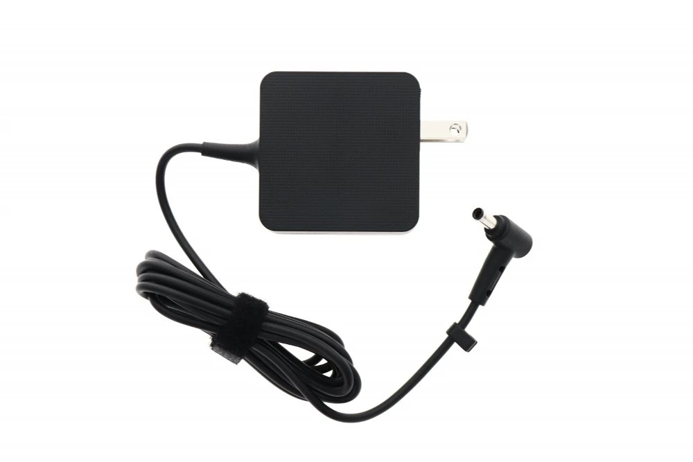 ASUS Adapter 45W | 19V 2-Pin (4.5PHI) | Amerikaanse Stekker | Renewed